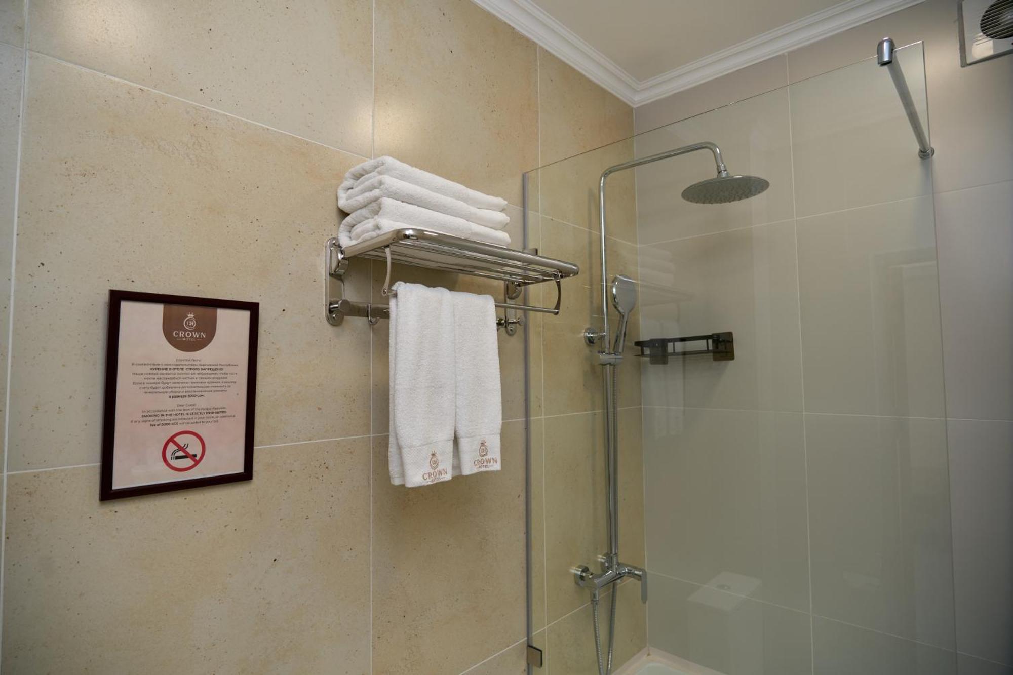 Crown Hotel بيشكيك المظهر الخارجي الصورة