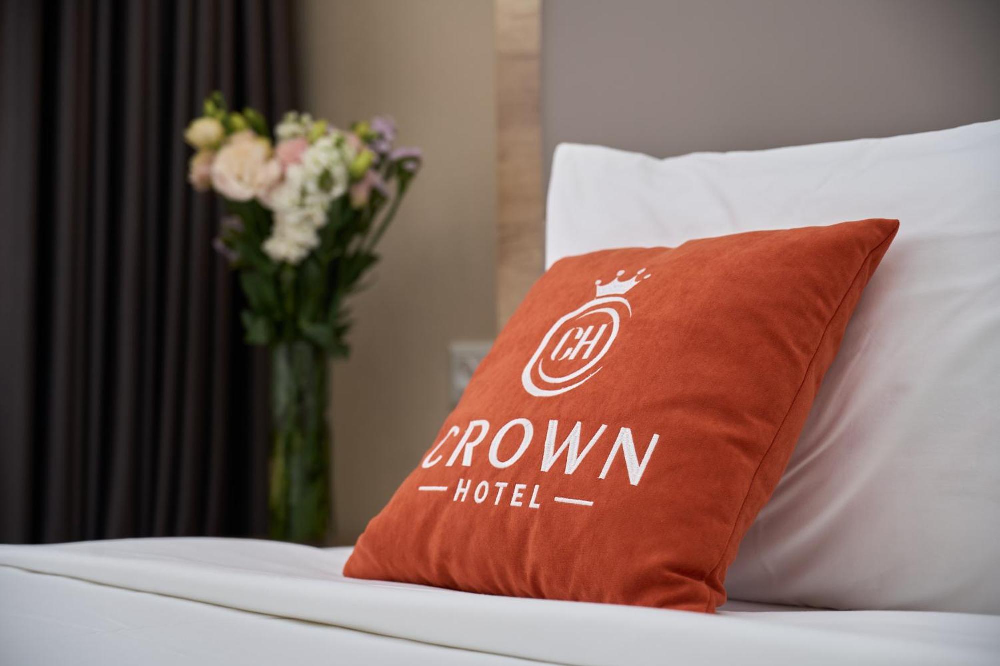 Crown Hotel بيشكيك المظهر الخارجي الصورة