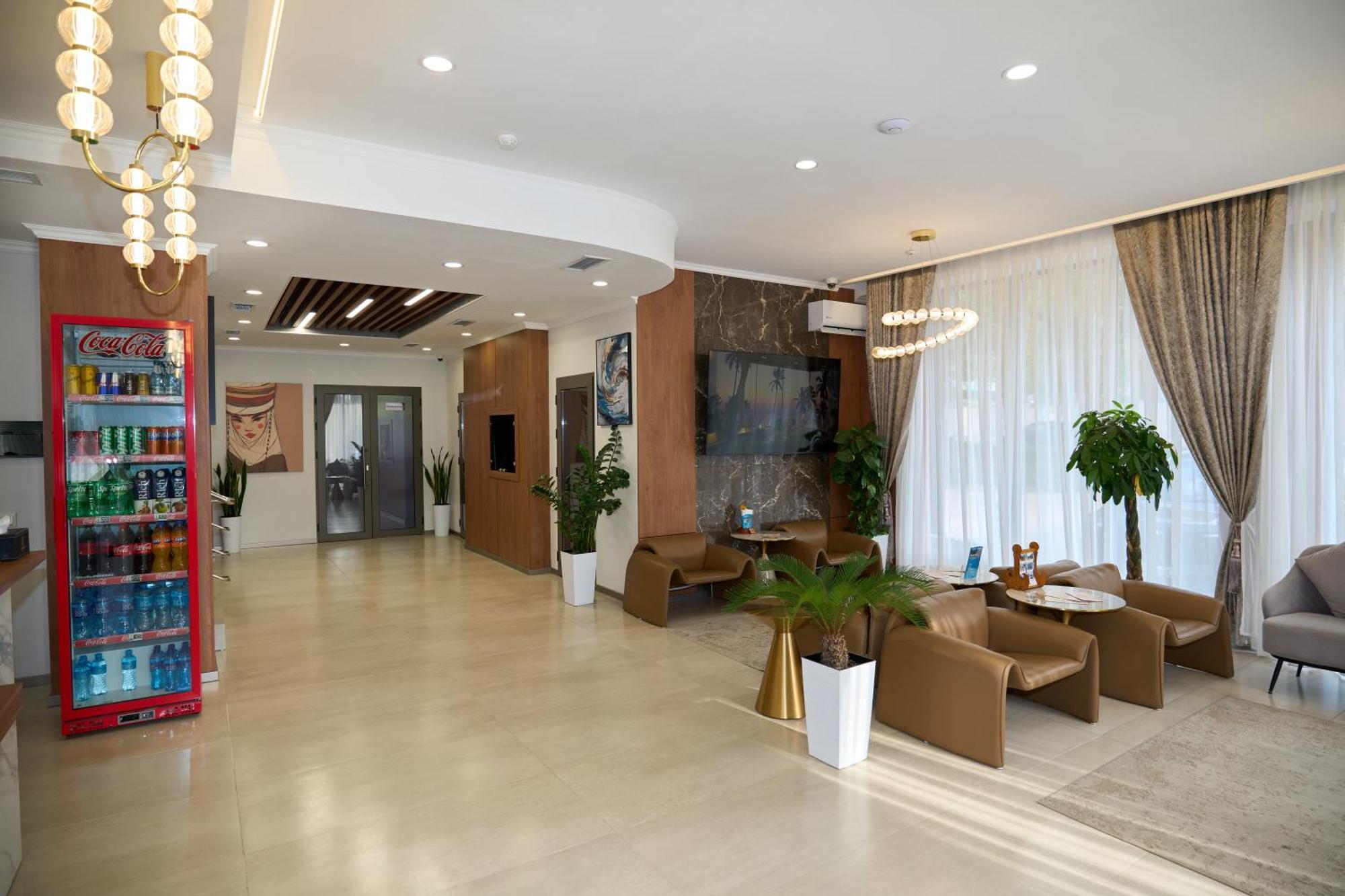 Crown Hotel بيشكيك المظهر الخارجي الصورة